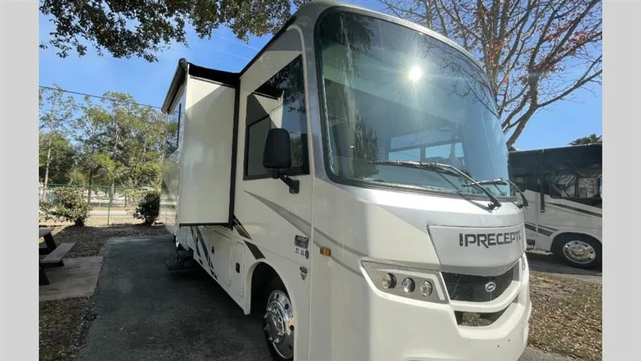2024 Jayco Precept 31UL - Photo 2