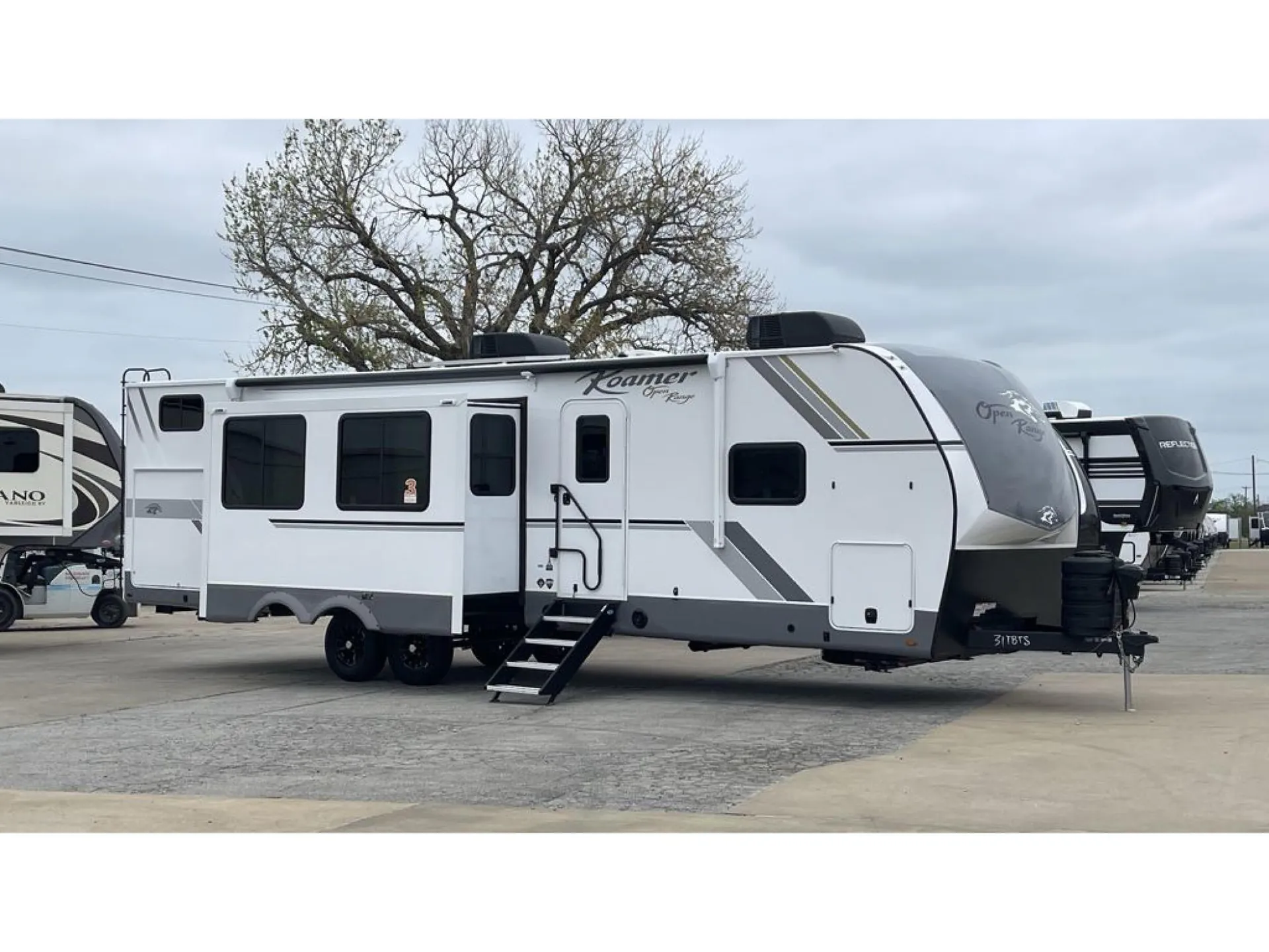 2026 Highland Ridge Roamer Light Duty 31TBTS dealer photo 2 from McClains RV