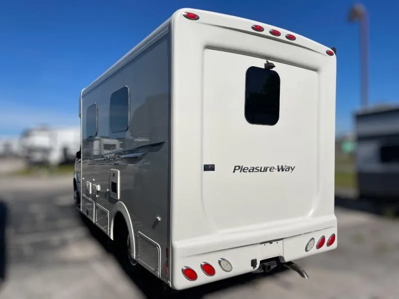 2019 Pleasure-Way Plateau XLMB - Photo 4
