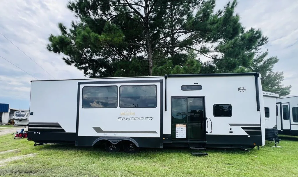 2026 Forest River Sandpiper 422FKL - Photo 3