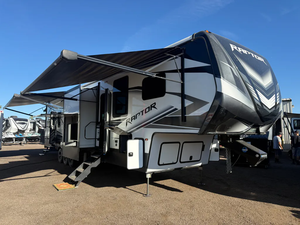 2022 Keystone Raptor 423, Photos photo 11