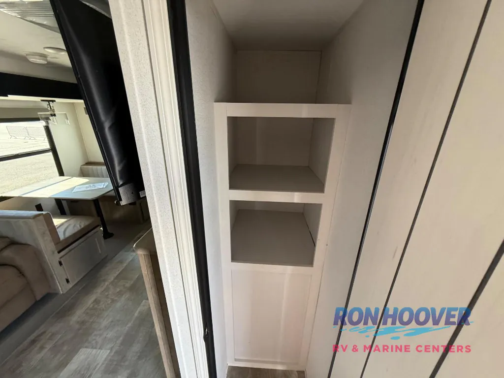 2025 Palomino Puma 337BH, Photos photo 17