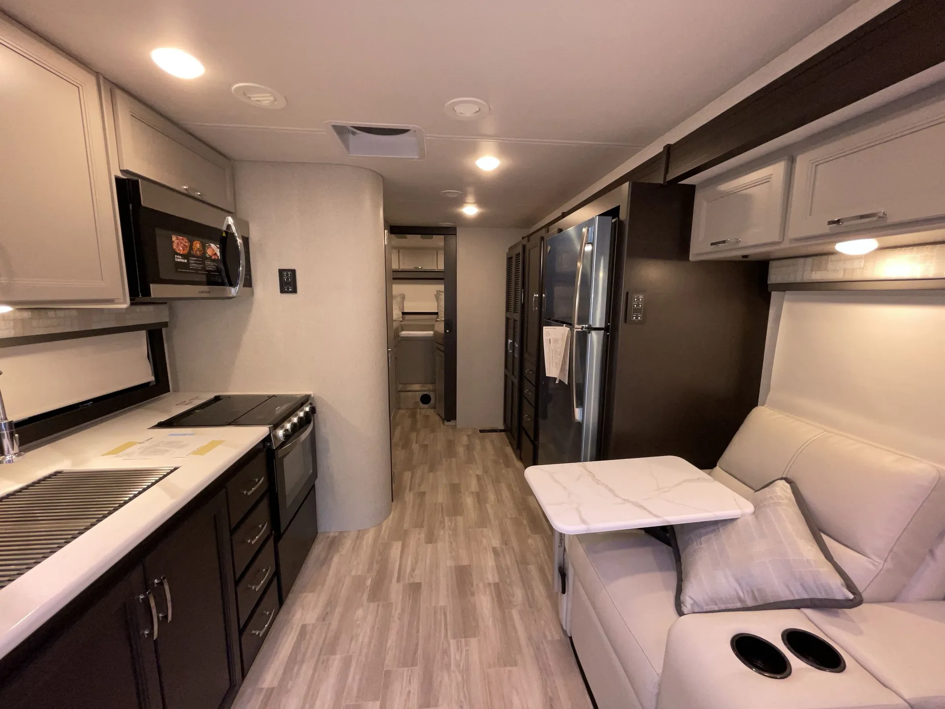 2026 Thor Motor Coach Omni Trail Z30 - Photo 3