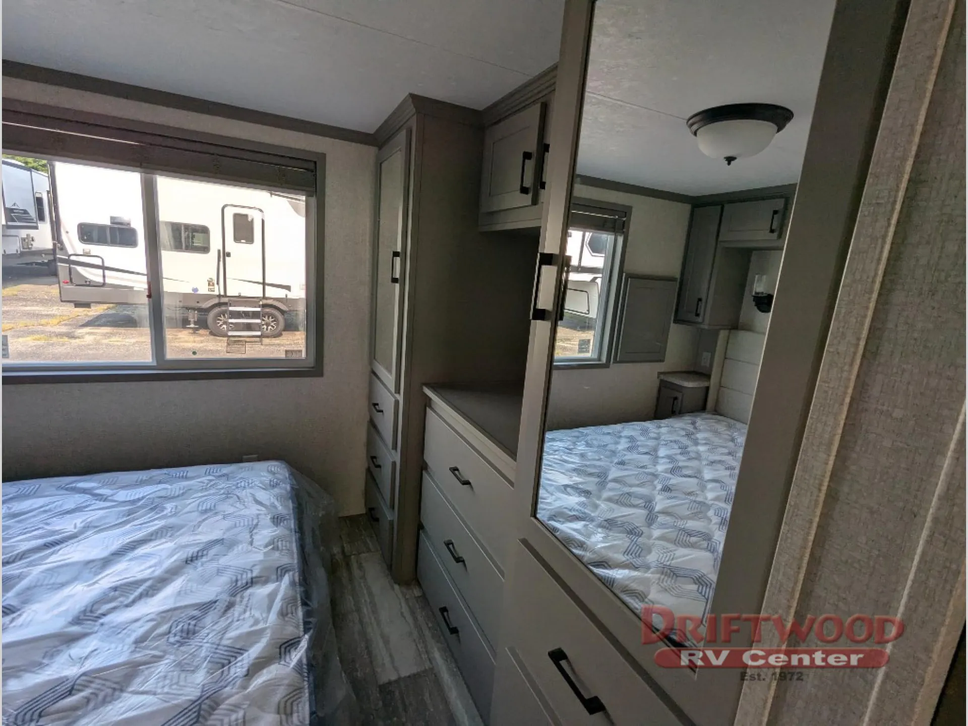 2027 Canterbury RV Parkvue P38-SSL - Photo 4