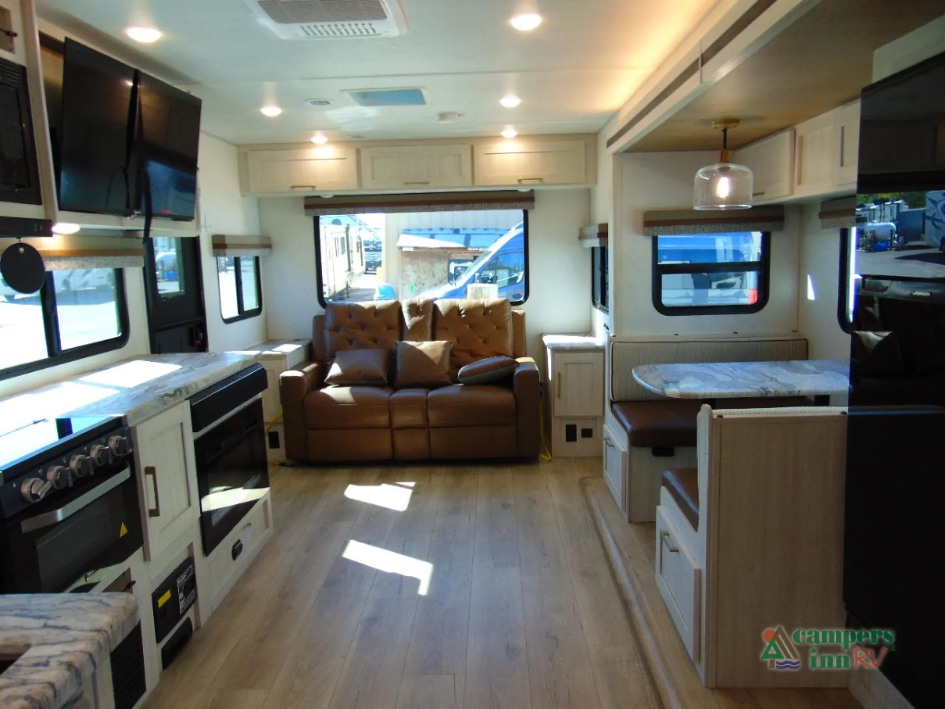 2024 Forest River Grand Surveyor 253RLS — Photo 7