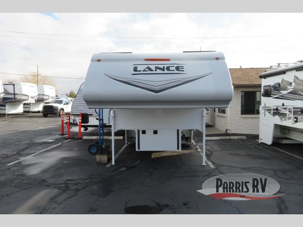 2026 Lance Lance Truck Campers 855S - Photo 2
