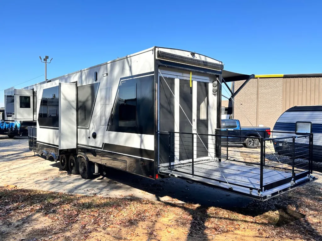 2026 Brinkley Model G 3520, Photos photo 10