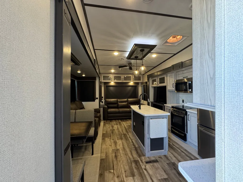 2022 Keystone Montana High Country 385BR, Photos photo 27