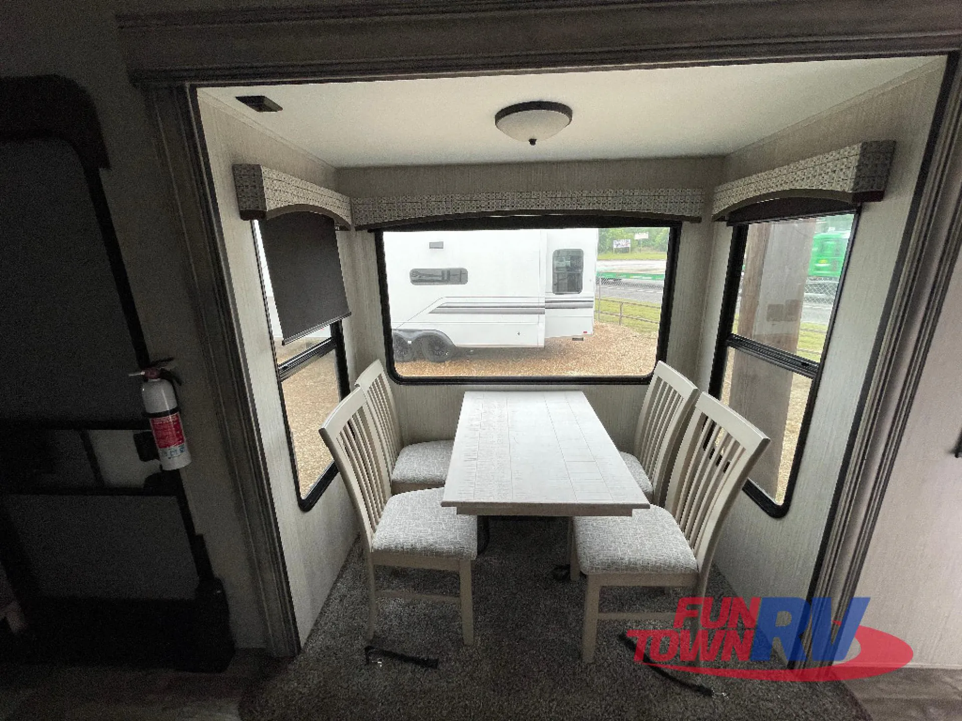 2022 Forest River Sandpiper Luxury 379FLOK - Photo 3