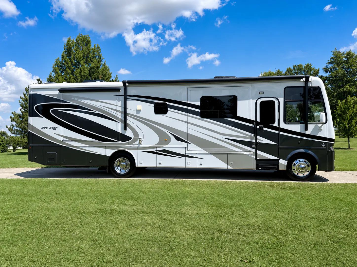 2023 Newmar Bay Star 3629 - Photo 4