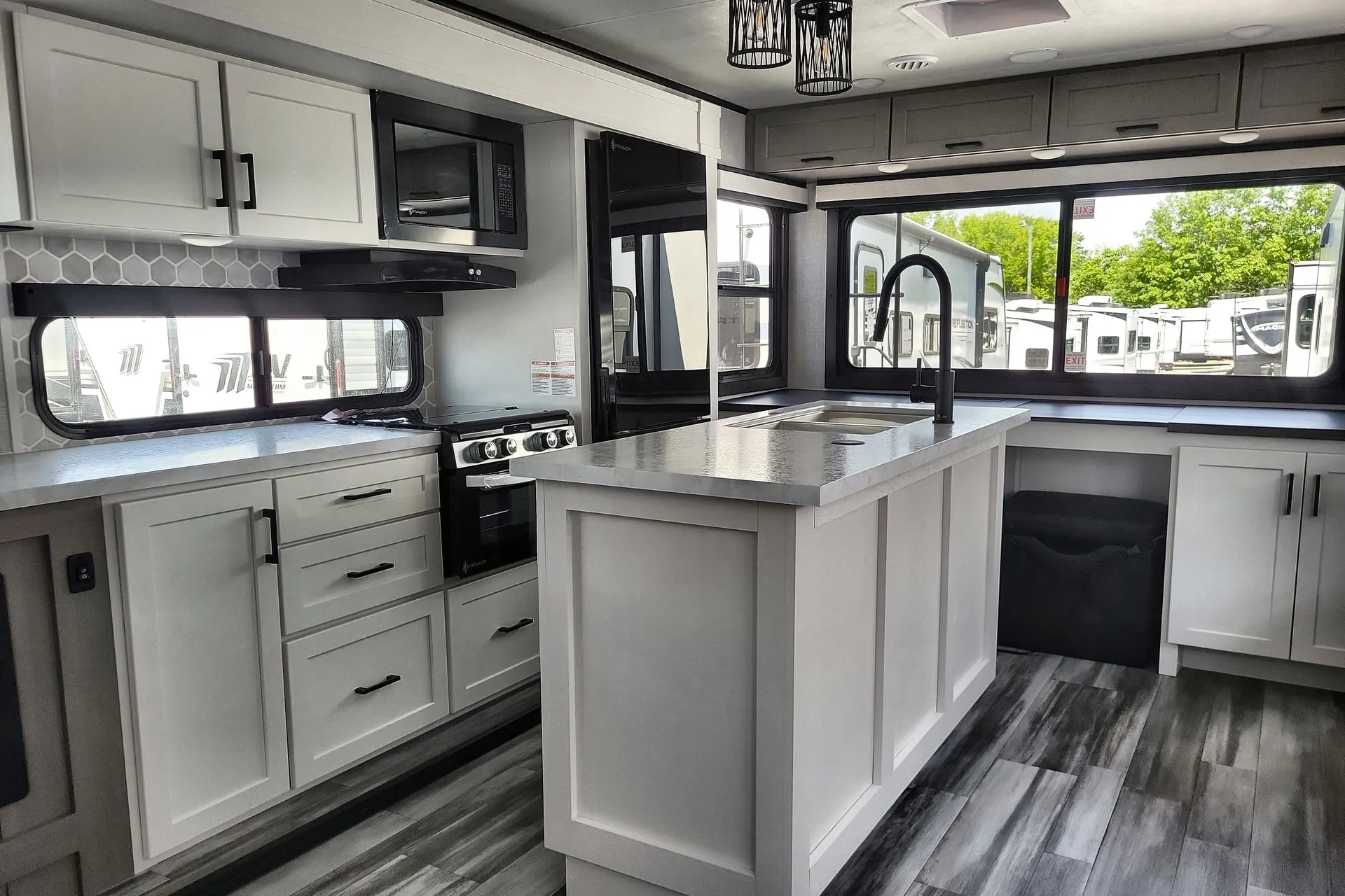 2025 Jayco Jay Feather 27MK - Photo 3