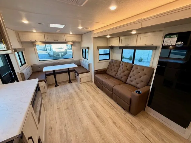 2027 Forest River Grand Surveyor 253RLS, Photos photo 21