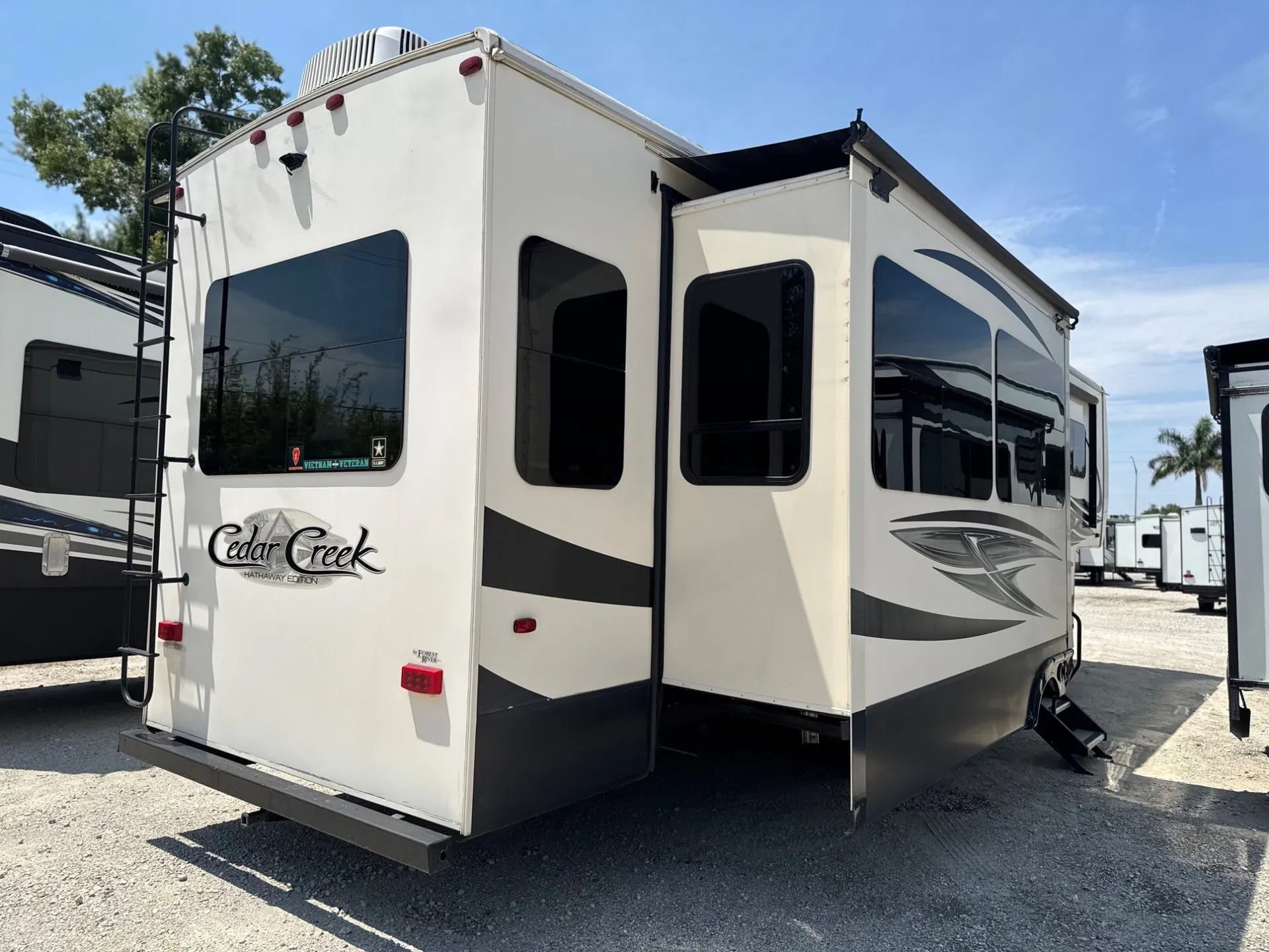 2020 FOREST RIVER CEDAR CREEK 34IK - Photo 4