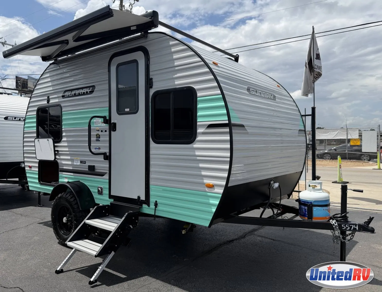 2027 Sunset Park RV SunRay 149 - Photo 2
