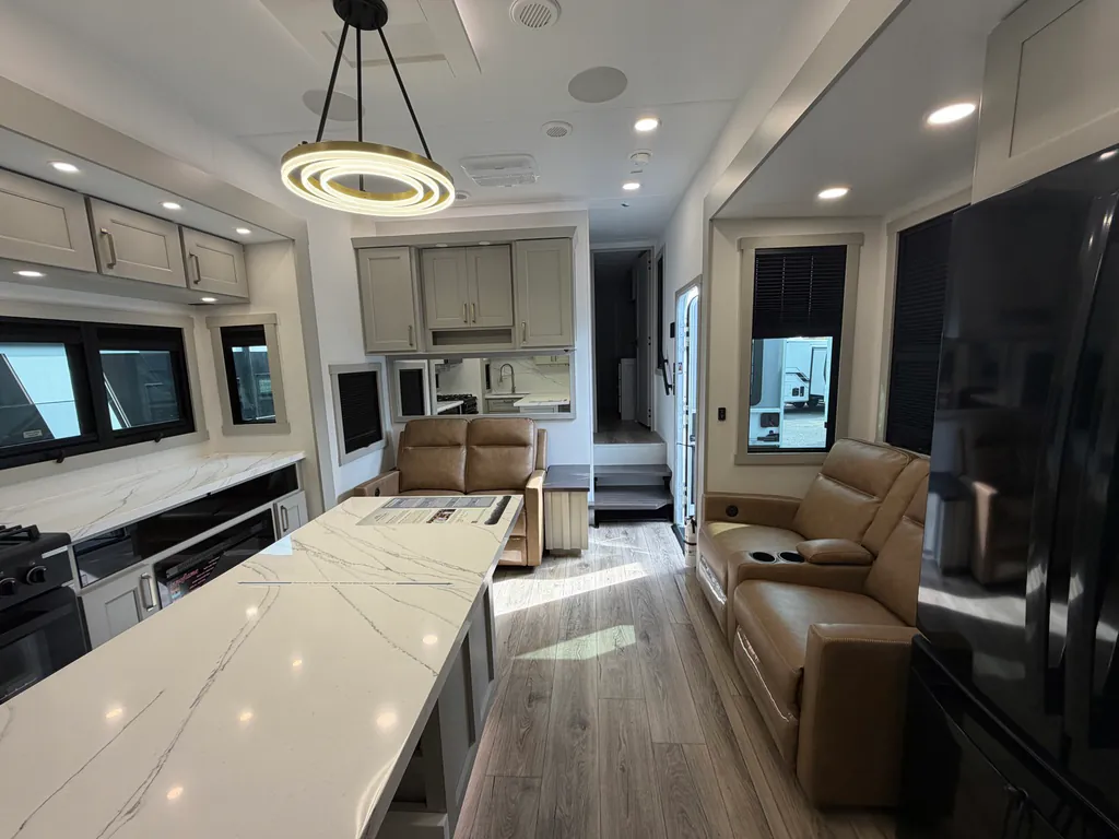 2026 Brinkley Model G 3520, Photos photo 17