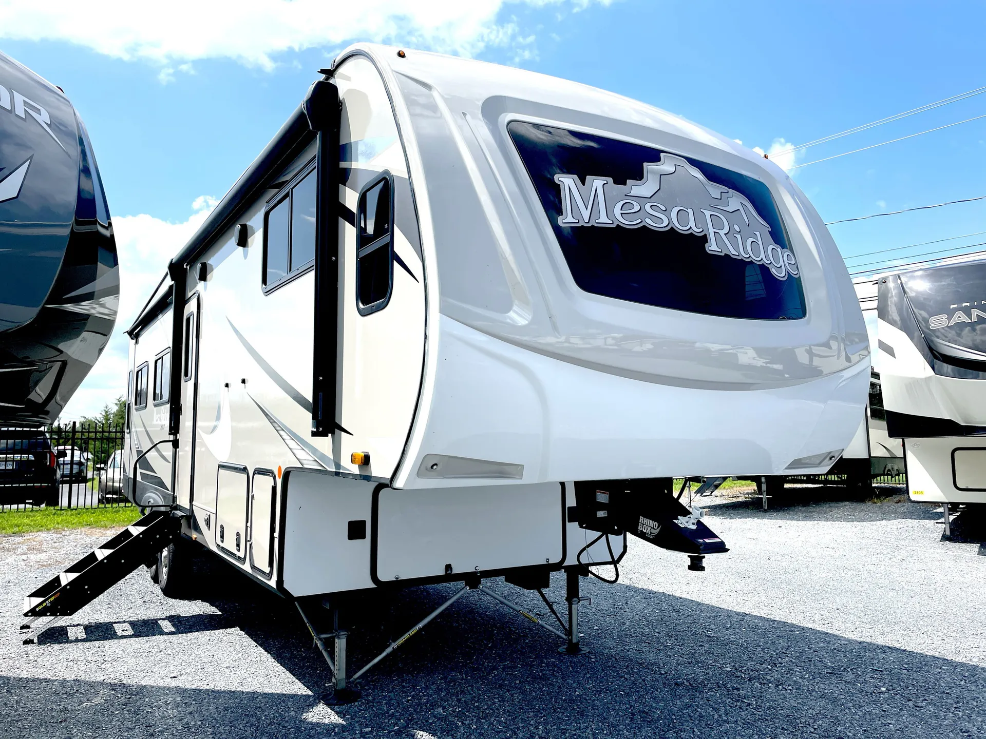 2022 Highland Ridge Mesa Ridge XLT 294RLS - Photo 2