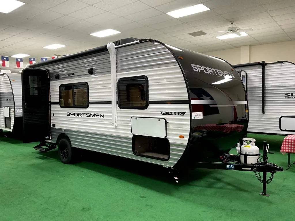 2026 KZ RV Sportsmen Classic 160QB - Photo 2