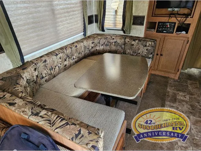 2011 Keystone Passport 2850RL Grand Touring - Photo 4