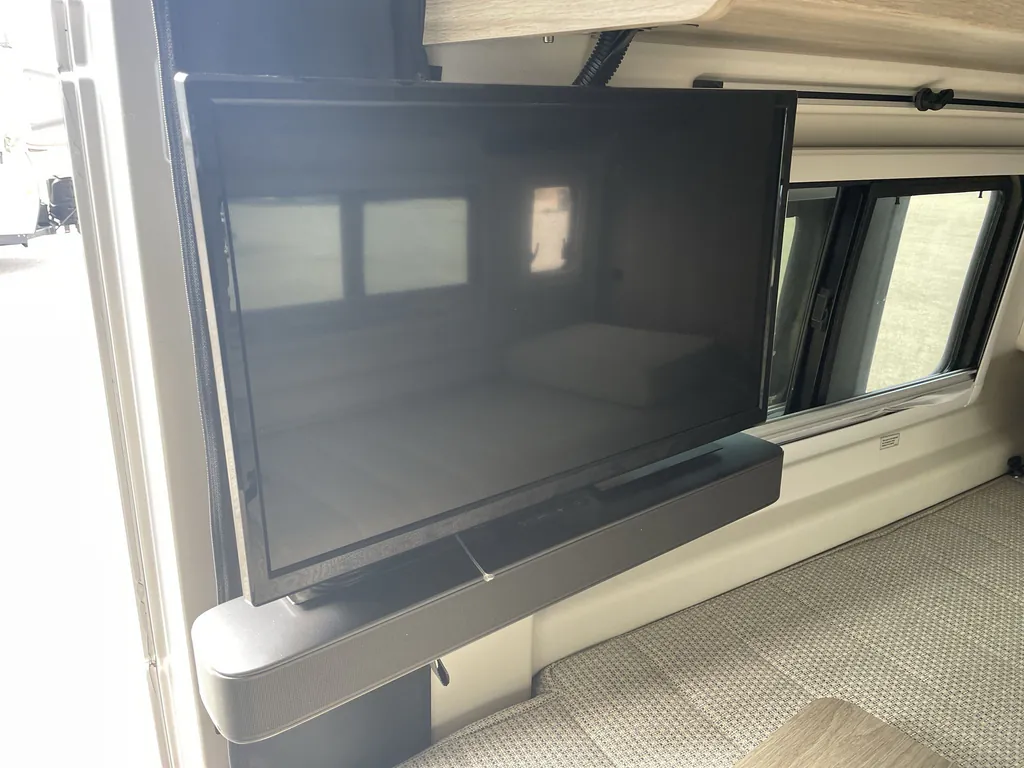 2022 Winnebago Travato 59KL, Photos photo 14