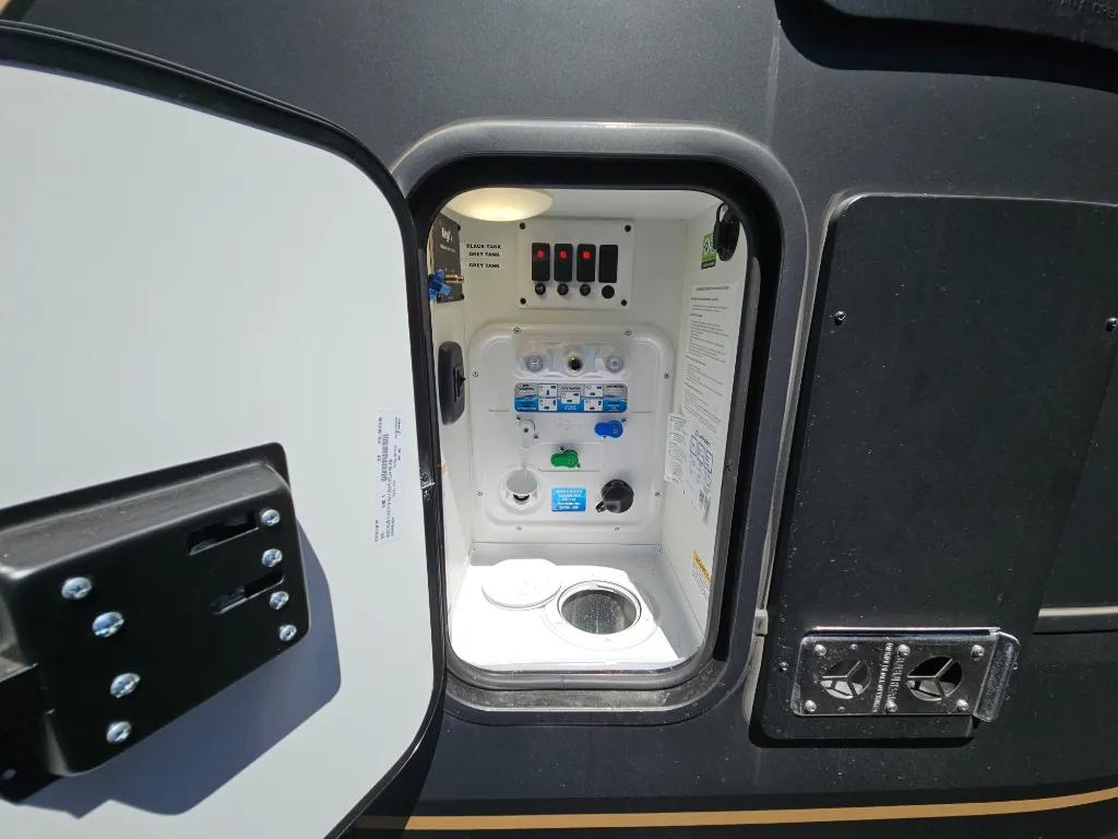 2026 Keystone Raptor 441, Photos photo 33