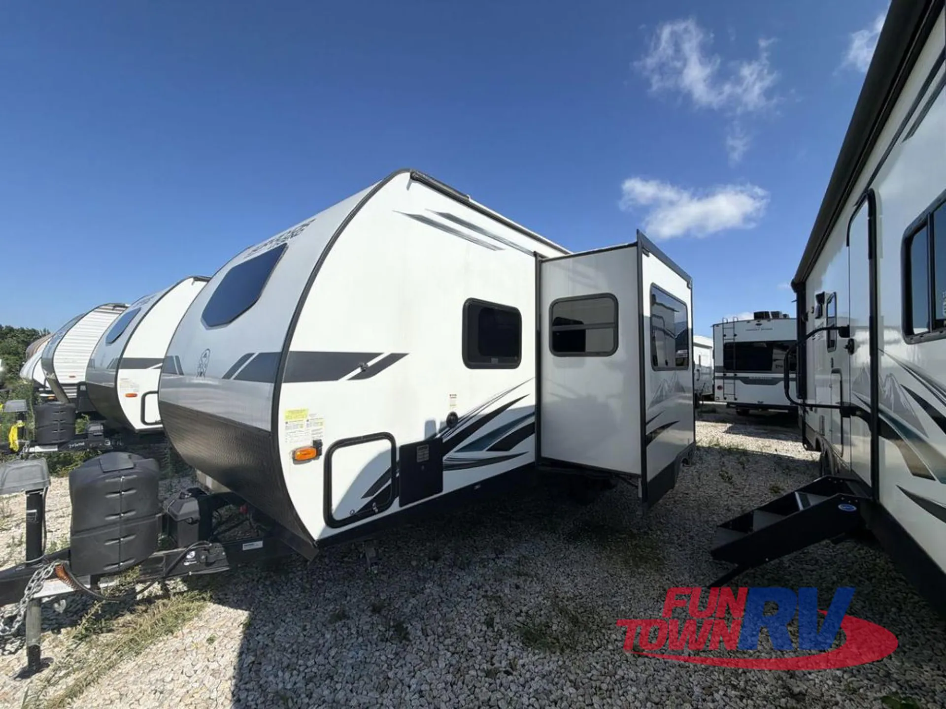 2022 Forest River Surveyor Legend 203RKLE - Photo 3