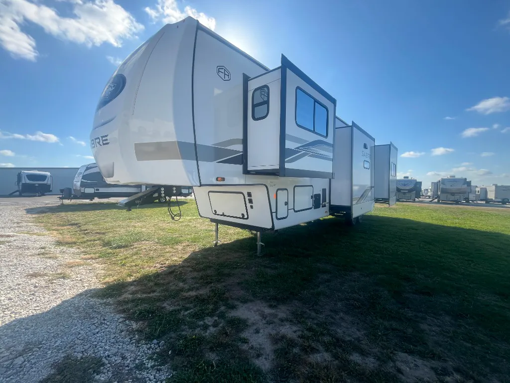 2026 Forest River Sabre 37FLH — Photo 5