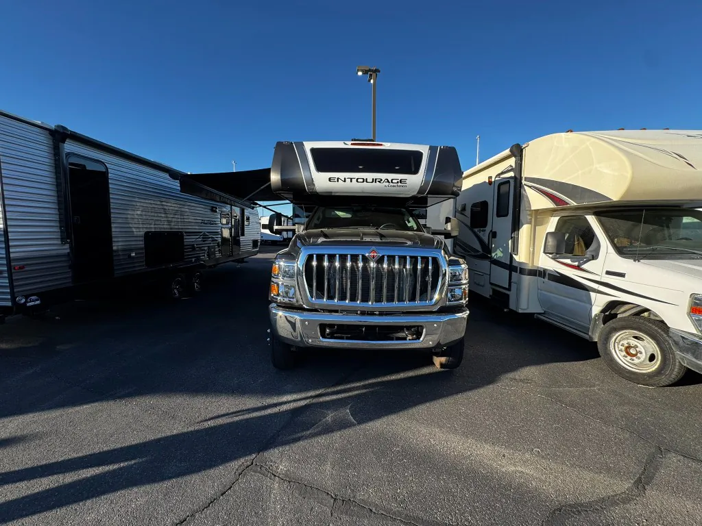 2025 Coachmen Entourage 340BH - Photo 3