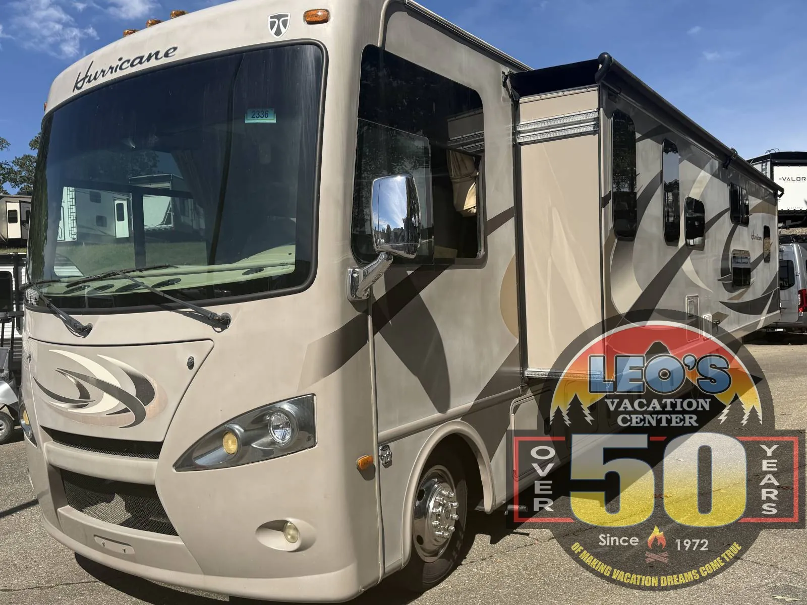 2015 Thor Motor Coach Hurricane 34J - Photo 3
