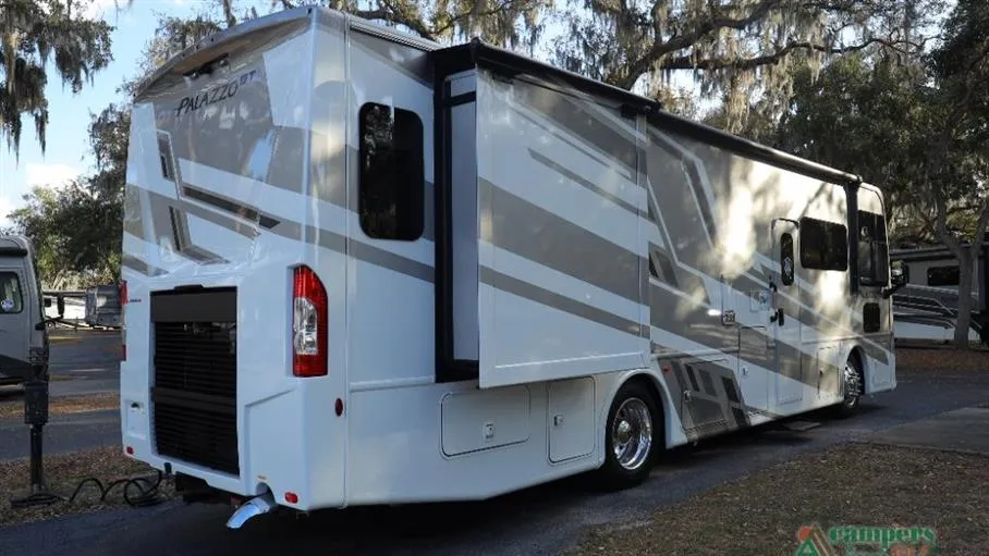 2026 Thor Motor Coach Palazzo 33.6 - Photo 4