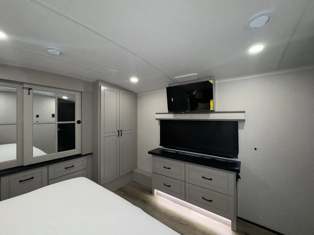 2026 Jayco North Point 395DSDB, Photos photo 20