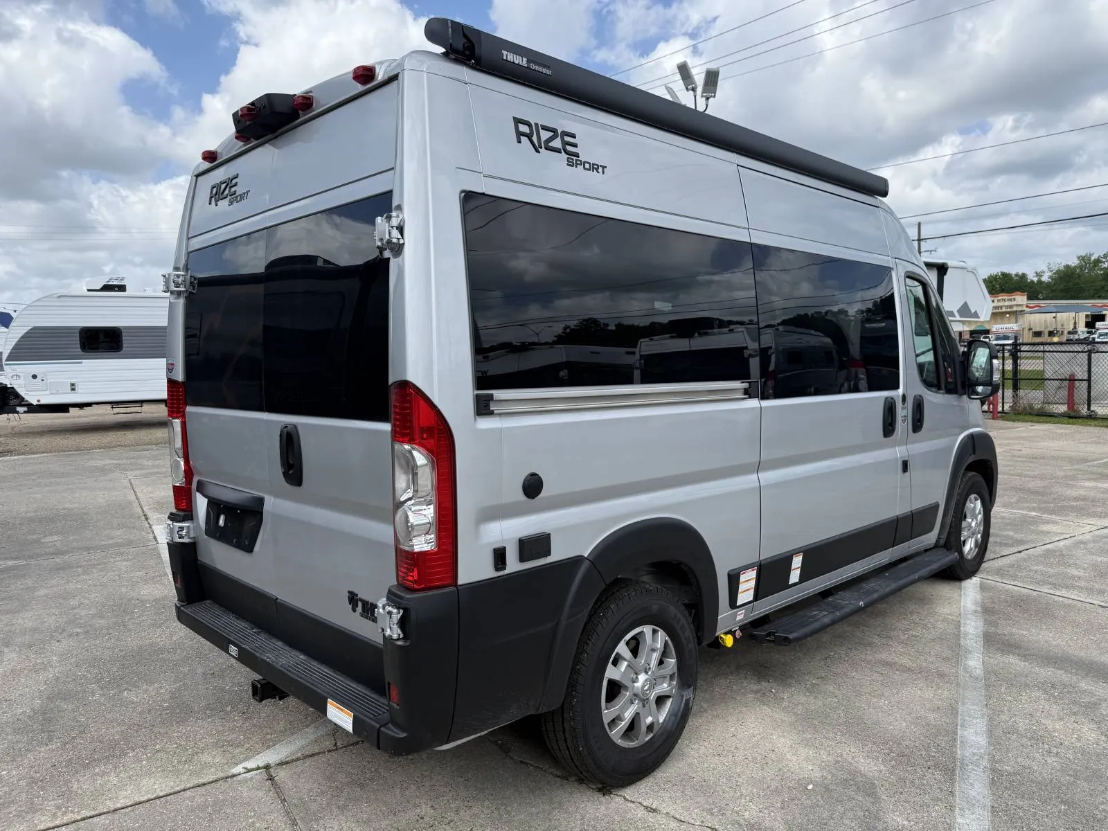 2026 Thor Motor Coach Rize 18M - Photo 3
