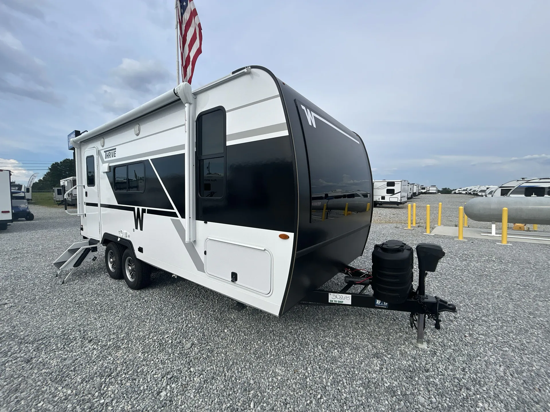 2026 Winnebago Thrive 18FBS - Photo 2