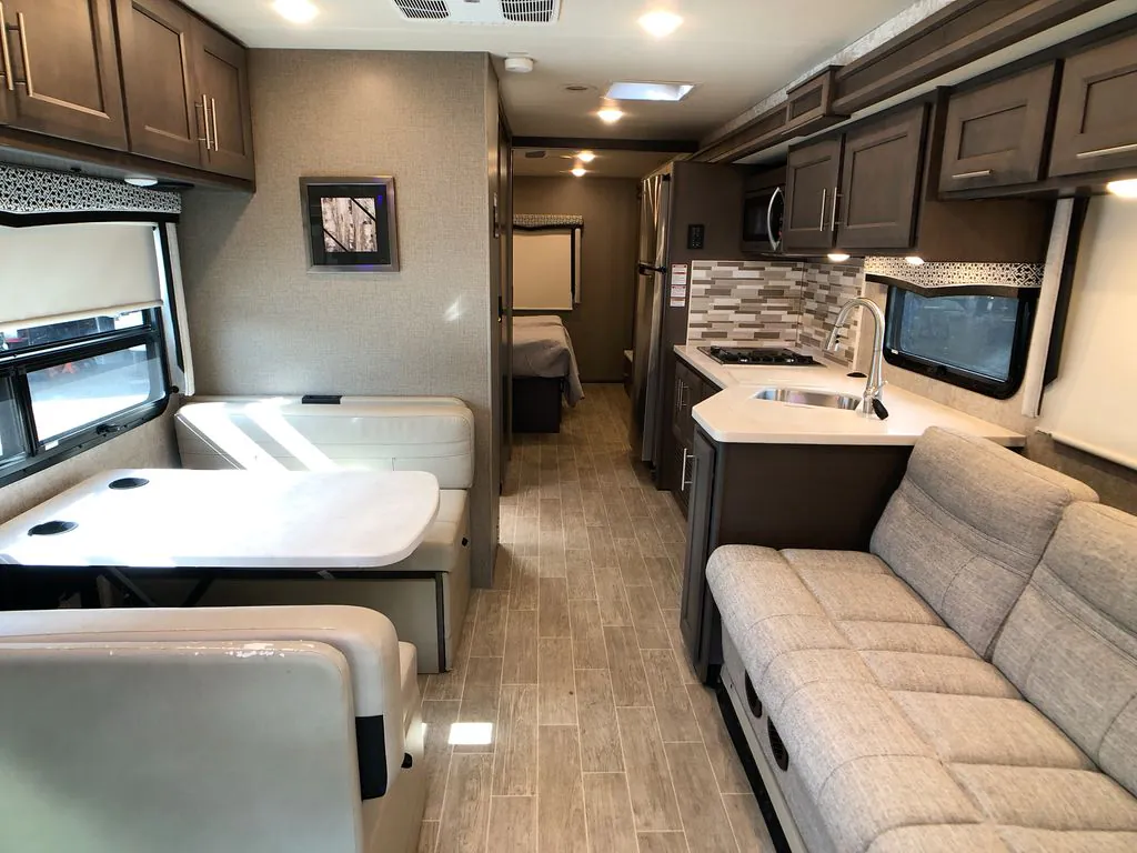2021 Thor Motor Coach Omni SV34 - Photo 2