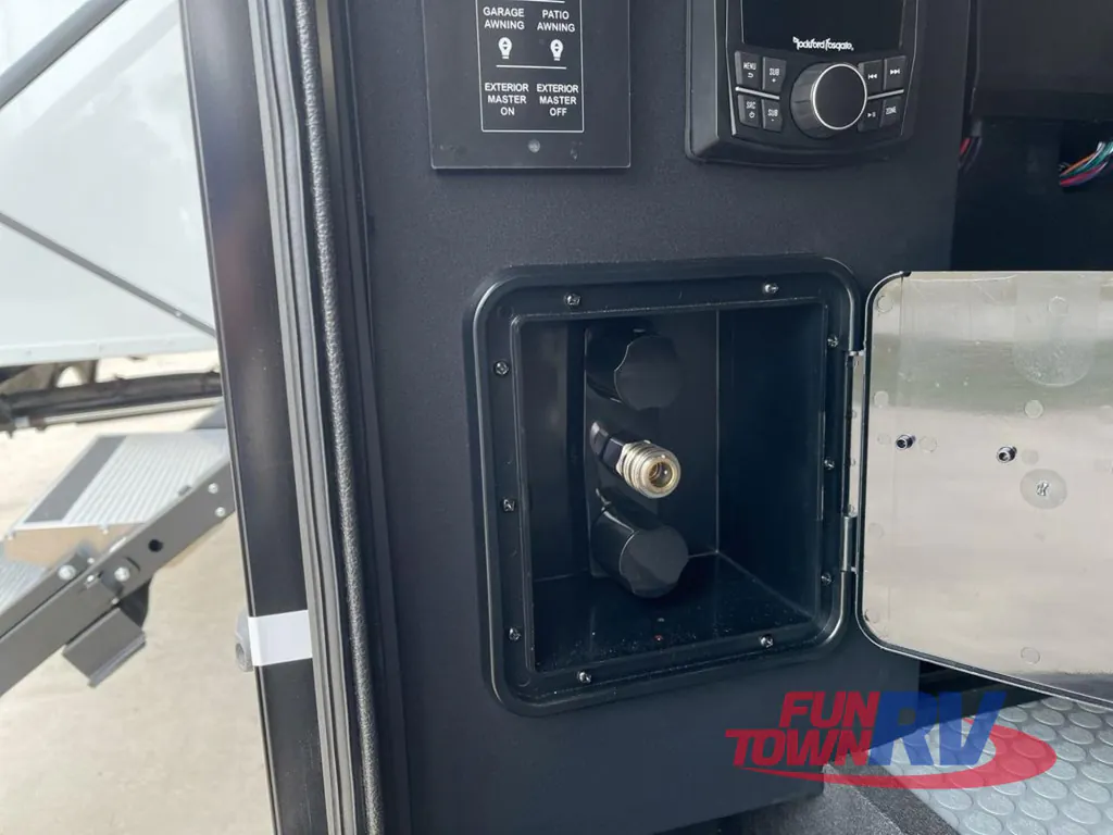 2026 Brinkley Model G 4150, Photos photo 45