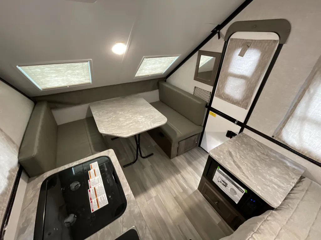 2022 Forest River Rockwood Hard Side A122S, Photos photo 3