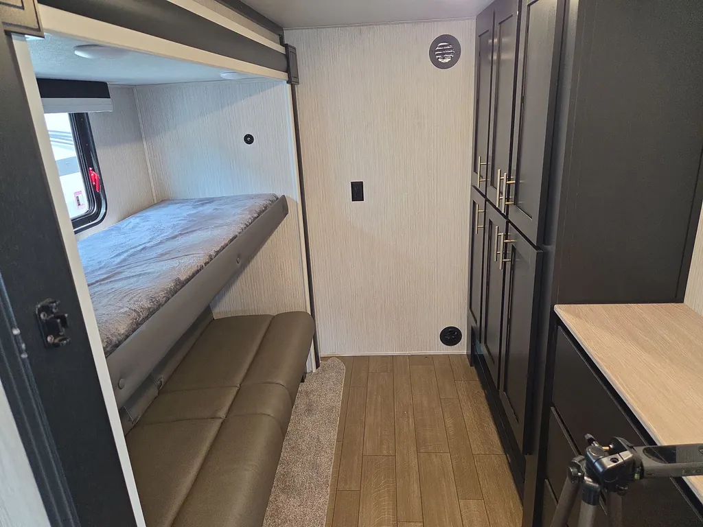 2022 Forest River Wildcat 369MBL, Photos photo 27