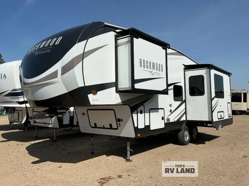 2024 Forest River Rockwood Signature 301RK - Photo 3
