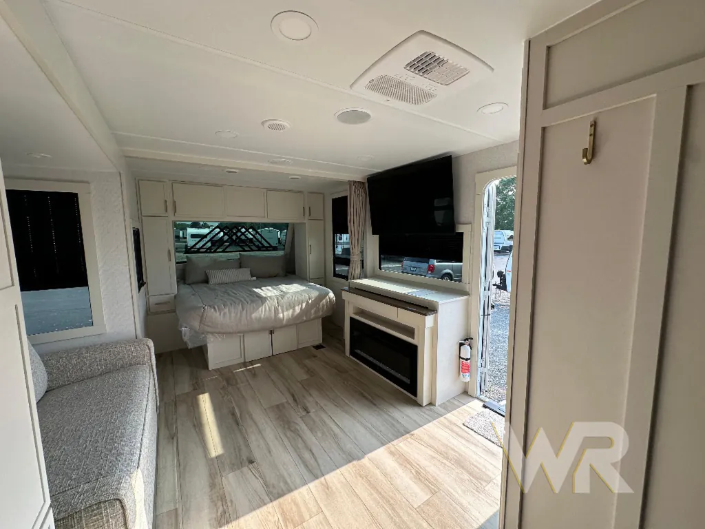 2026 Brinkley Model I 235, Photos photo 14