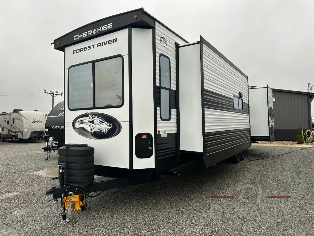 2025 Forest River Cherokee Timberwolf 39NA, Photos photo 2