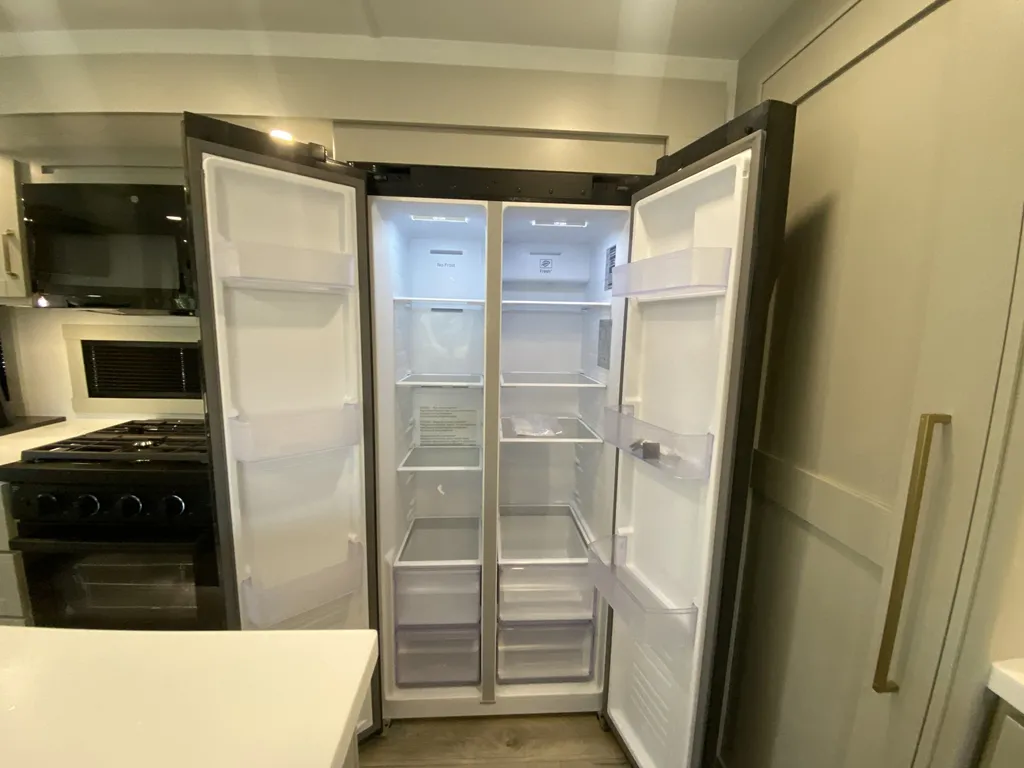 2026 Brinkley Model Z 297, Photos photo 25