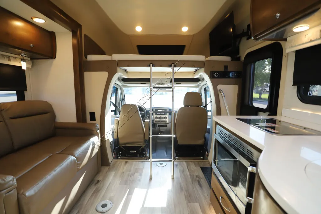 2019 Tiffin Wayfarer 24 TW, Photos photo 4