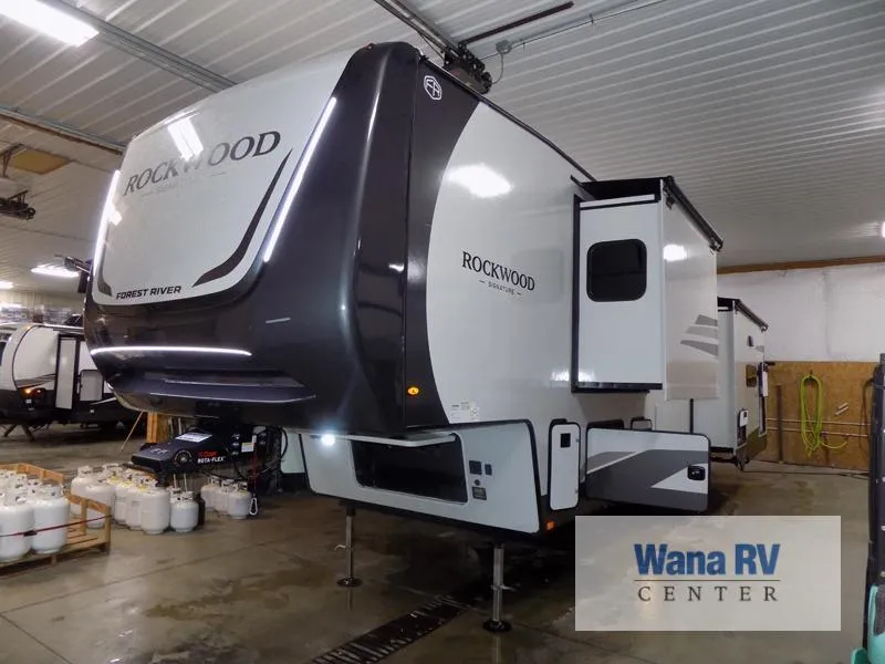 2026 Forest River Rockwood Signature 401SFB - Photo 3