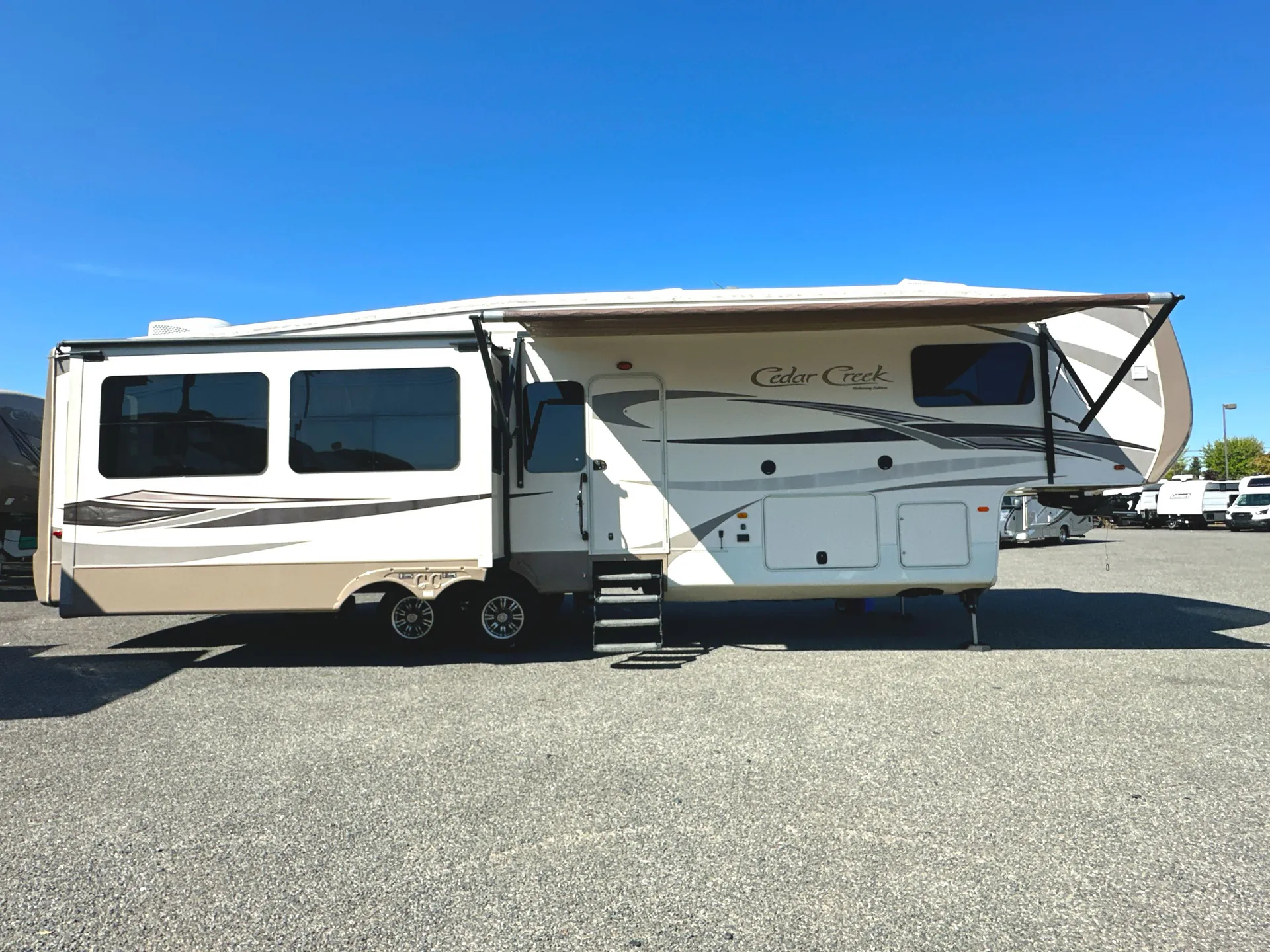 2016 Forest River Cedar Creek 36CKTS — campside