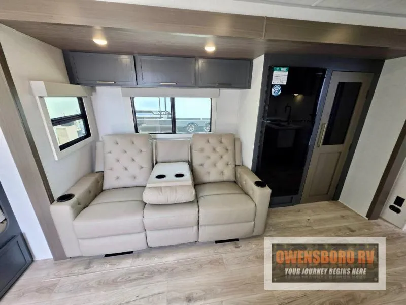 2027 Forest River Grand Surveyor 253RLS - Photo 3