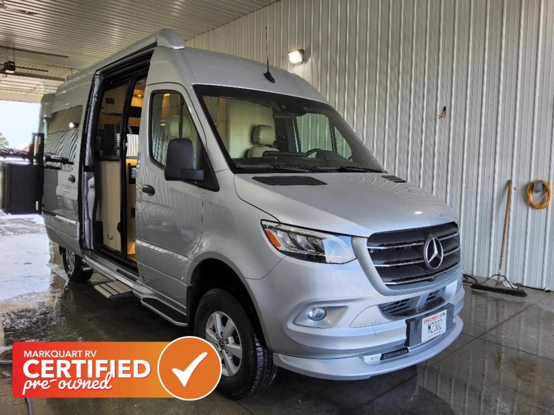 2023 Airstream Interstate 19 4x4 - Photo 2
