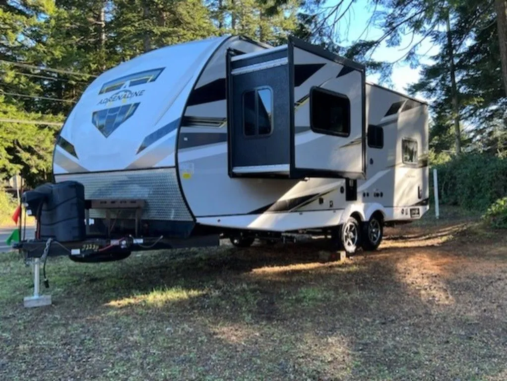 2024 Coachmen ADRENALINE Adrenaline 21' TOY HAULER W/SLIDE - Photo 2