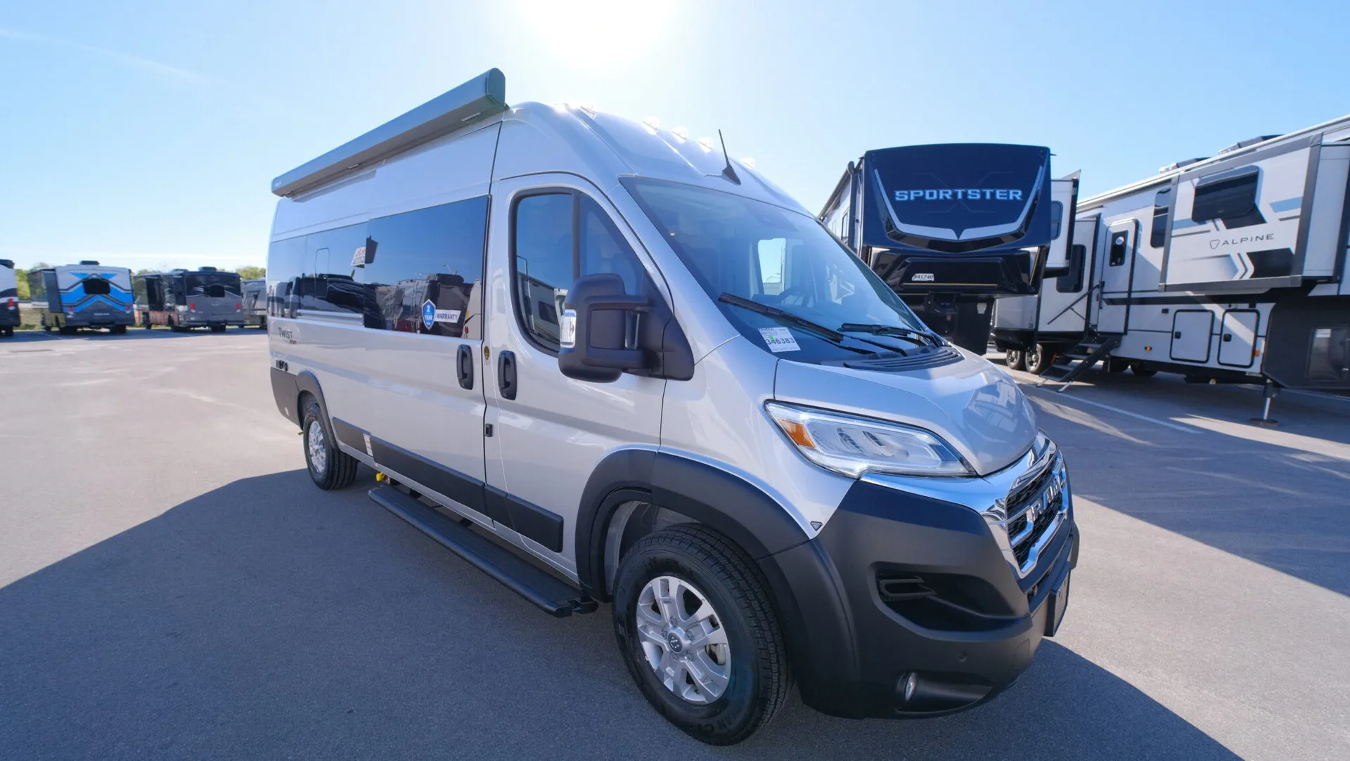 2026 Thor Motor Coach Twist Sport 20LS - Photo 2