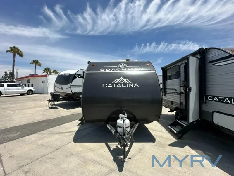 2026 Coachmen Catalina Summit Series 7 134RKX - Photo 2