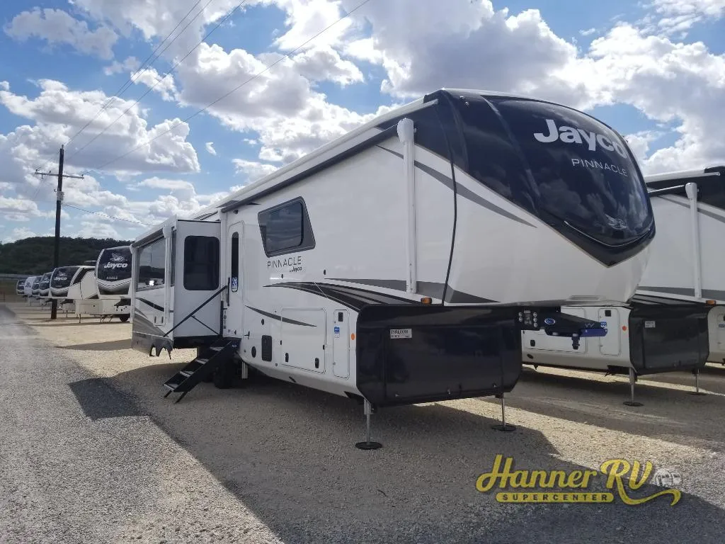 2026 Jayco Pinnacle 36FBTS - Photo 2