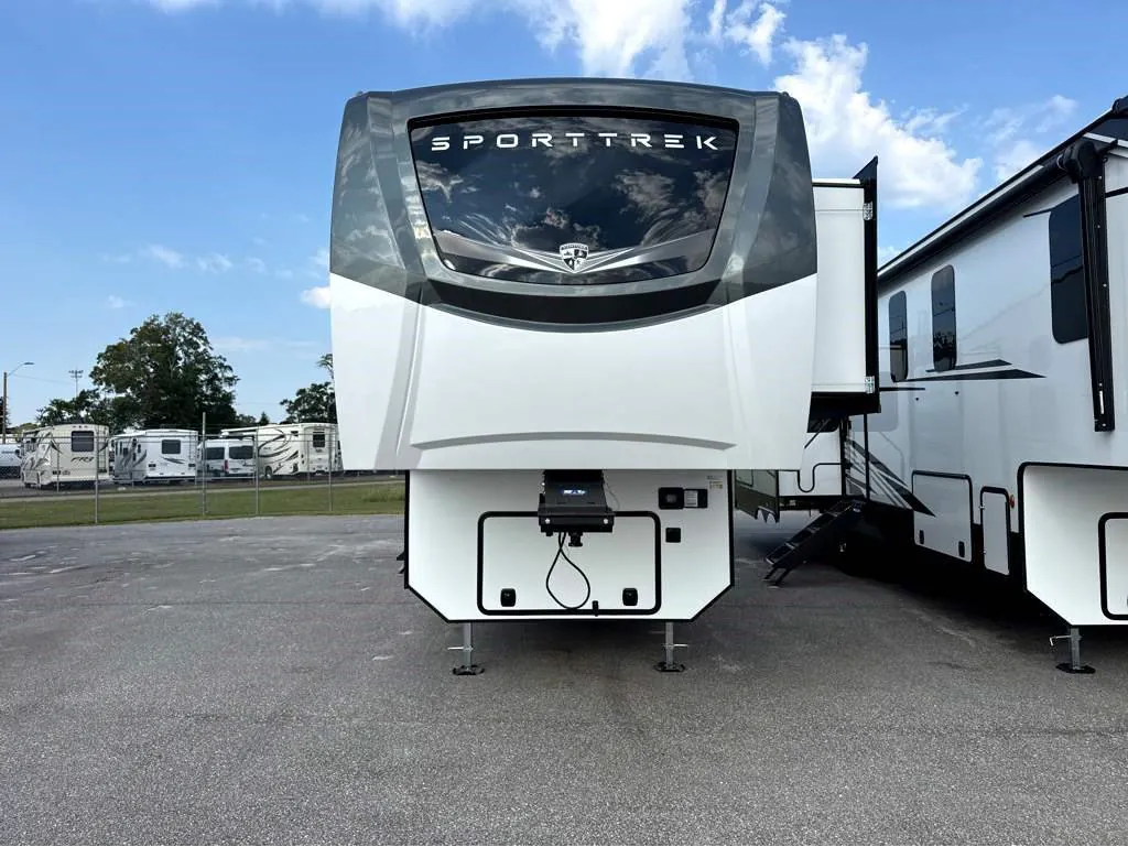 2026 Venture RV SportTrek 5 Touring Edition STTF363VFR - Photo 3